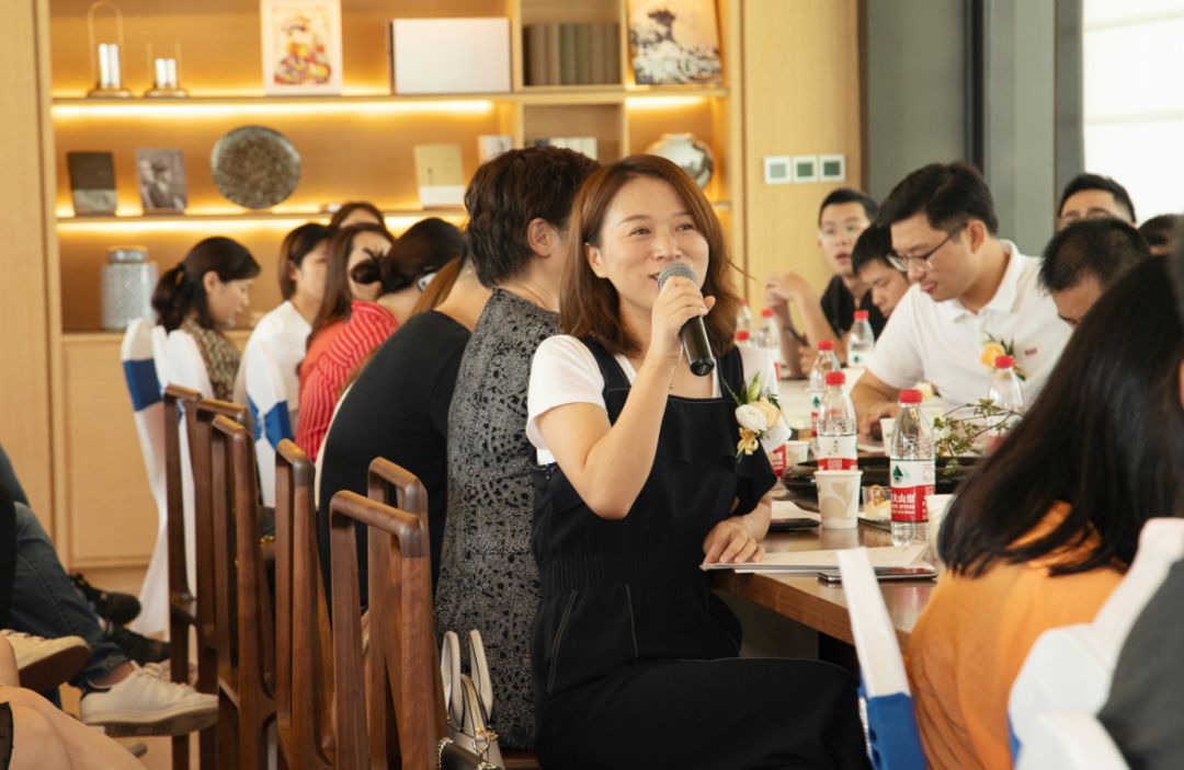 宁波房天下周丽丽女士随后,宁波电视台华慧娟女士,爱珂于亮先生,全经