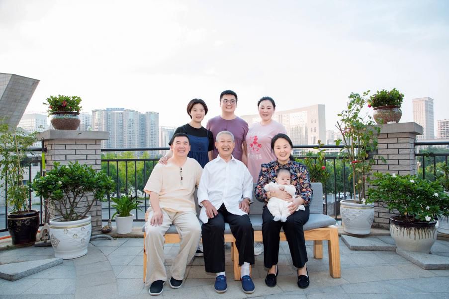 今年中秋,你回家了吗?_全家福