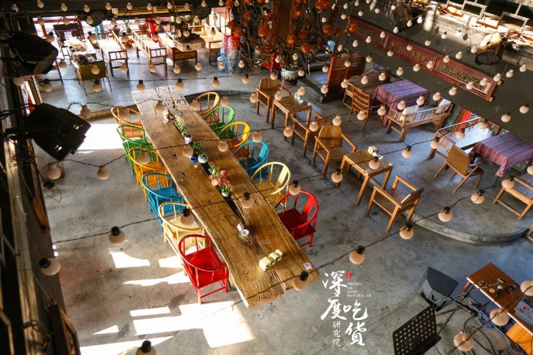 柳江河畔「绝美古风」酒吧!夜景惊艳,柳州人都悄咪咪地过来_古镇