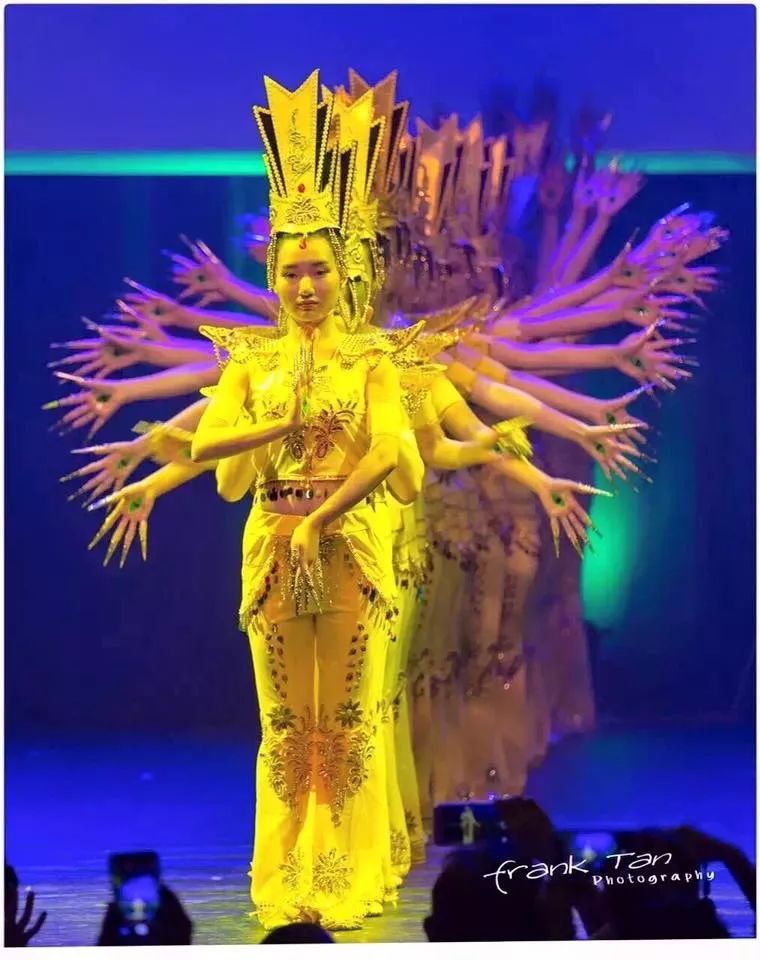 排名不分先后)亮点一来自悉尼的澳大利亚东方歌舞团在东方舞后郑莉丽