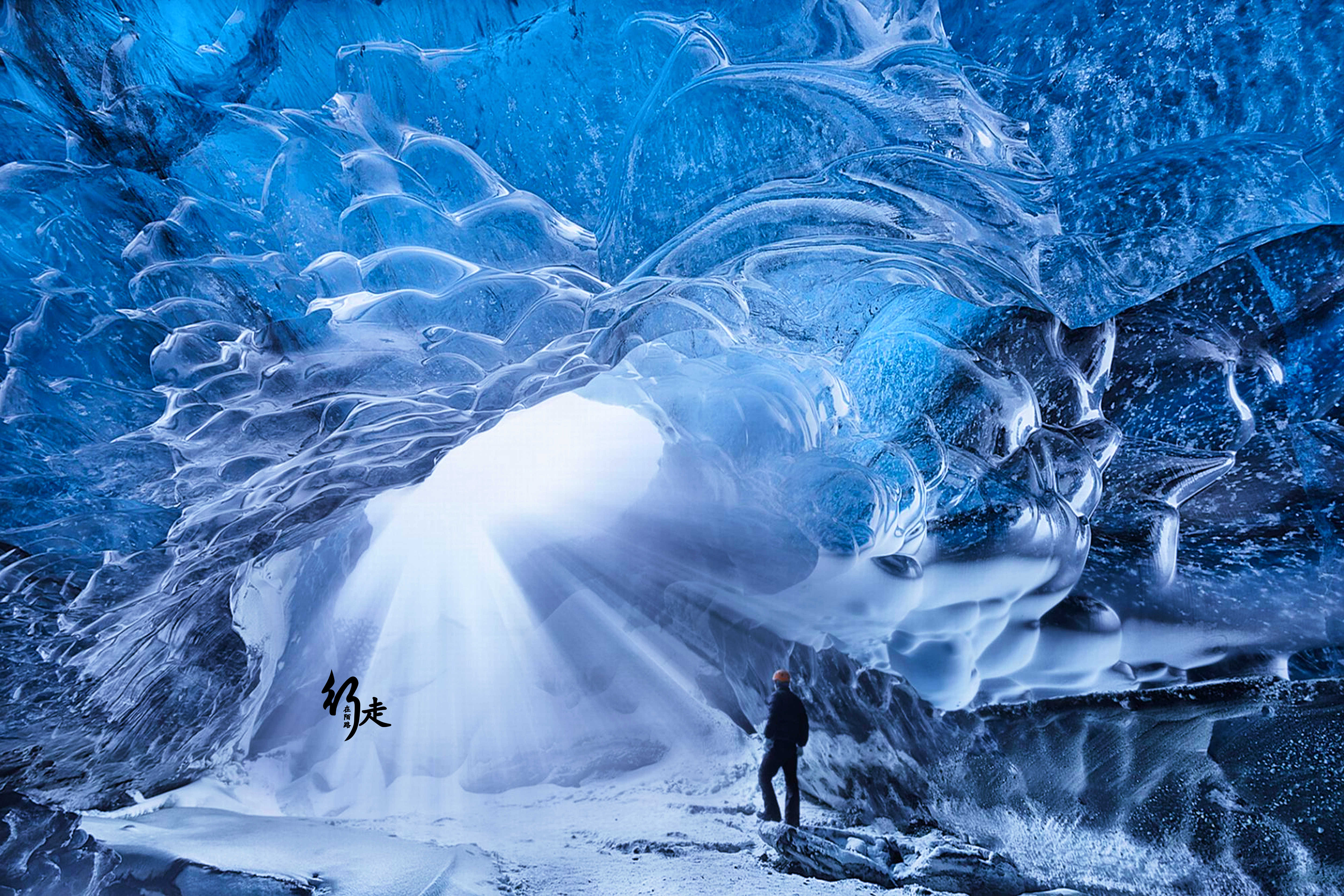原创全球最长的冰洞洞口冰层万年不化洞内却只要穿短袖