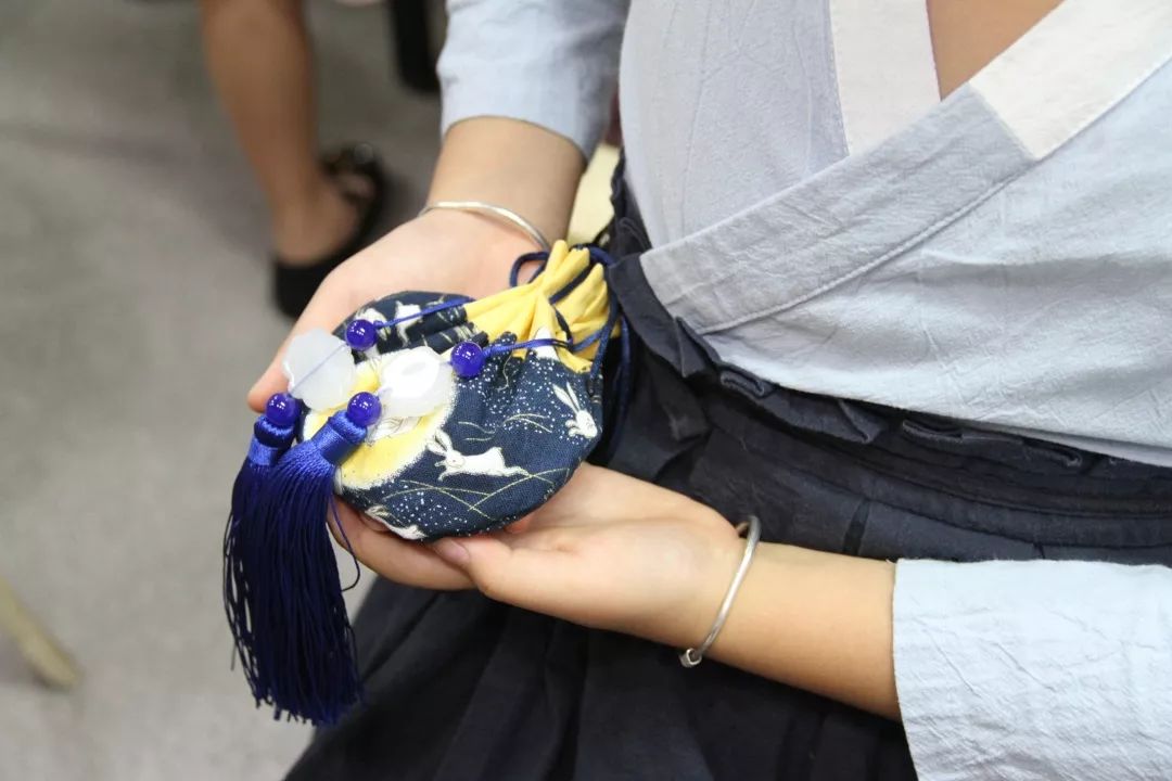 女红传习馆丨中秋特辑月见兔荷包手作课程圆满结课