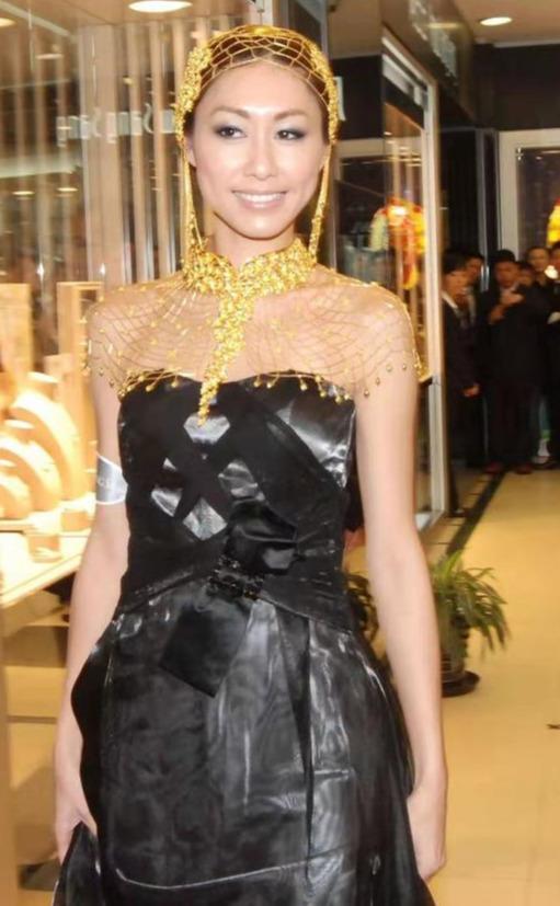 39岁马来西亚拿督女儿公布恋情曾自曝5段同性恋情都遭遇对方劈腿