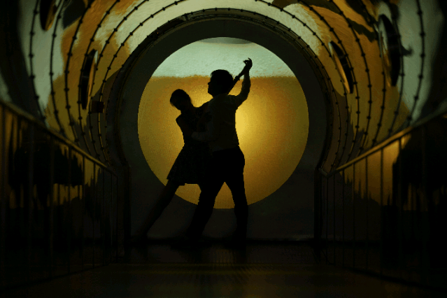 唯美剪影史密斯夫妇,乱世佳人……mid-autumn festival打卡醉浪漫情侣