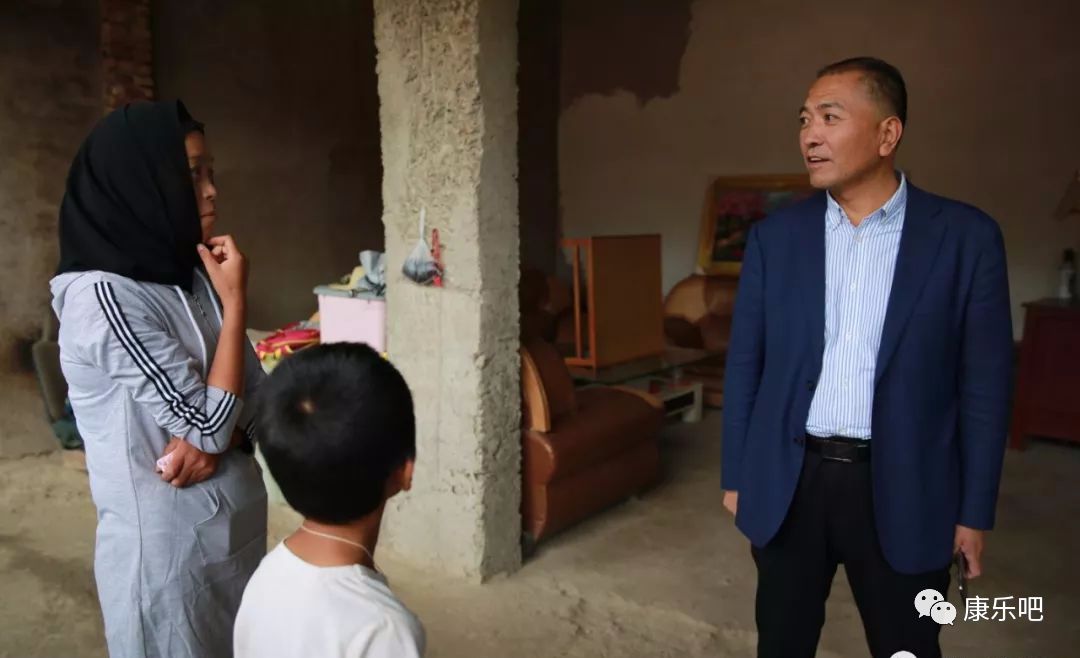 吴国峻在王家湾集中安置点检查指导工作