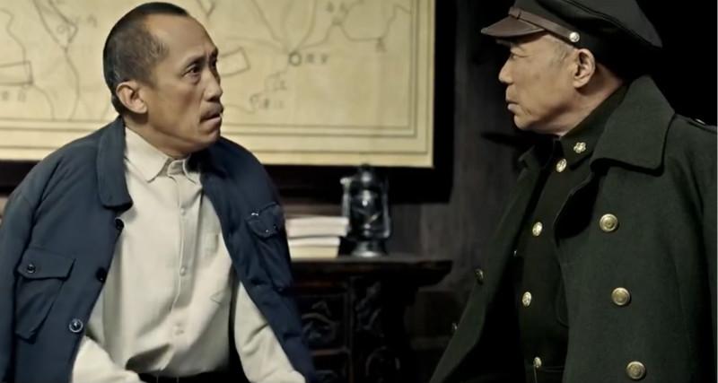 功德林里有两人表现不错,一人严肃一人滑稽,为何没被首批特赦?