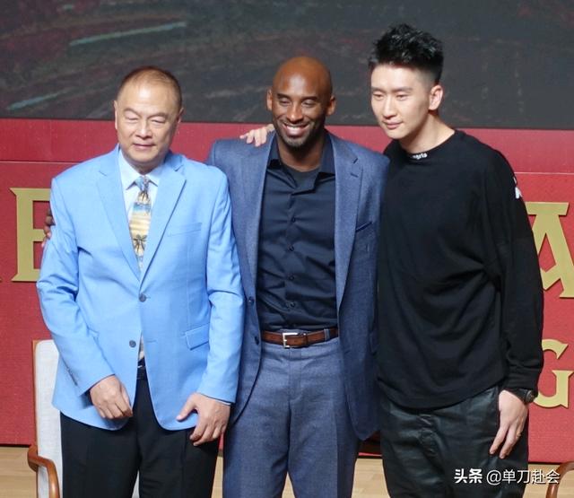 见证奇迹的时刻!张卫平指导现场大秀魔术:将孙悦变成科比