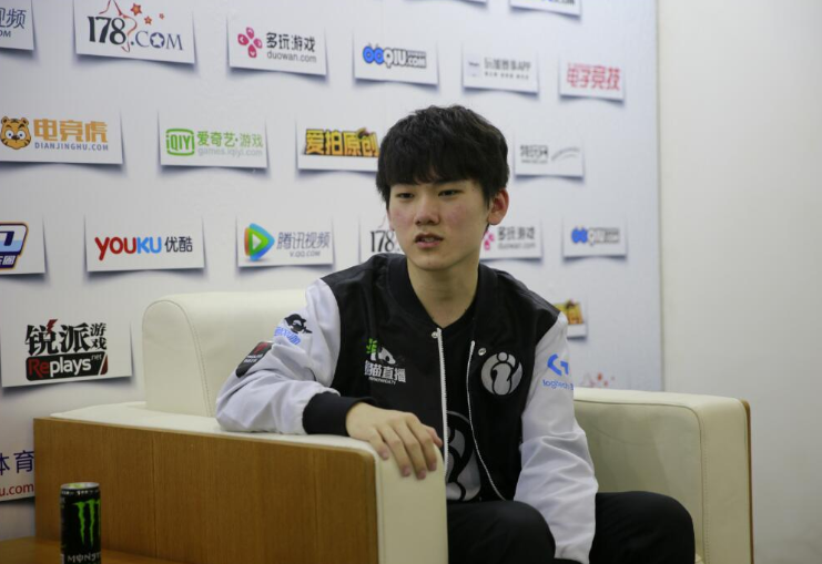 人民电竞的记者多敢问首谈宁王暴露s9动向粉丝没法淡定