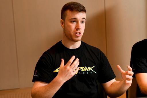 皮耶斯:是的,正面突破会直接进入战斗,但是进去马上就能到后半出现的