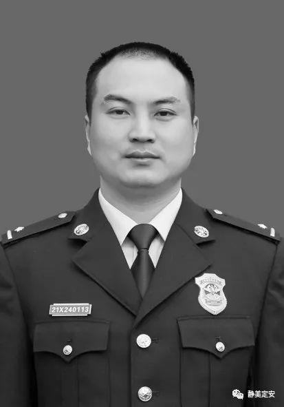 雄风显忠诚热血铸英魂32岁消防员李志刚因公牺牲