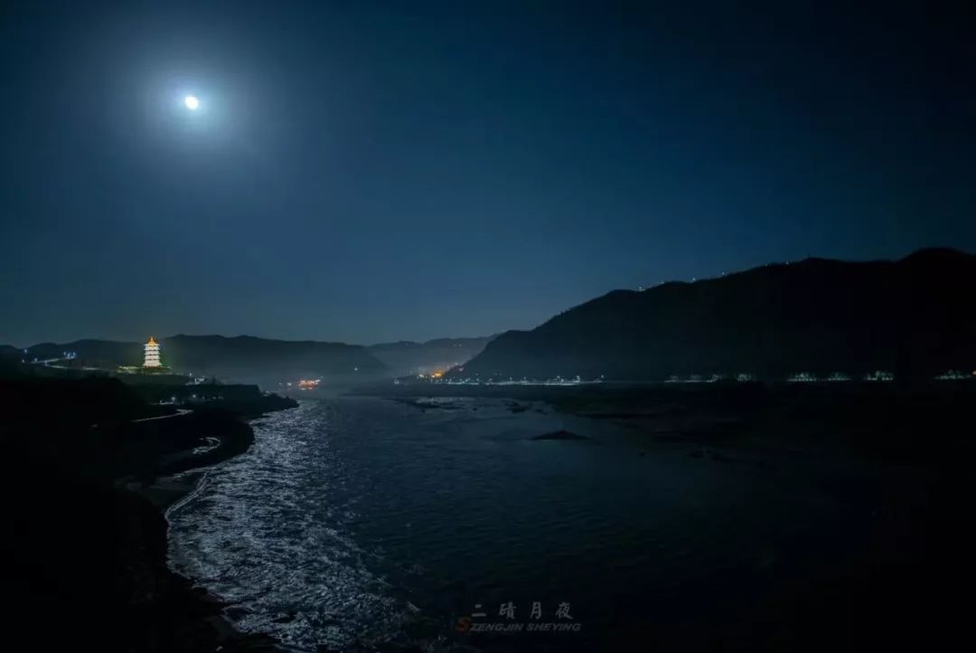 月色笼罩下的吴堡黄河二碛究竟有多美