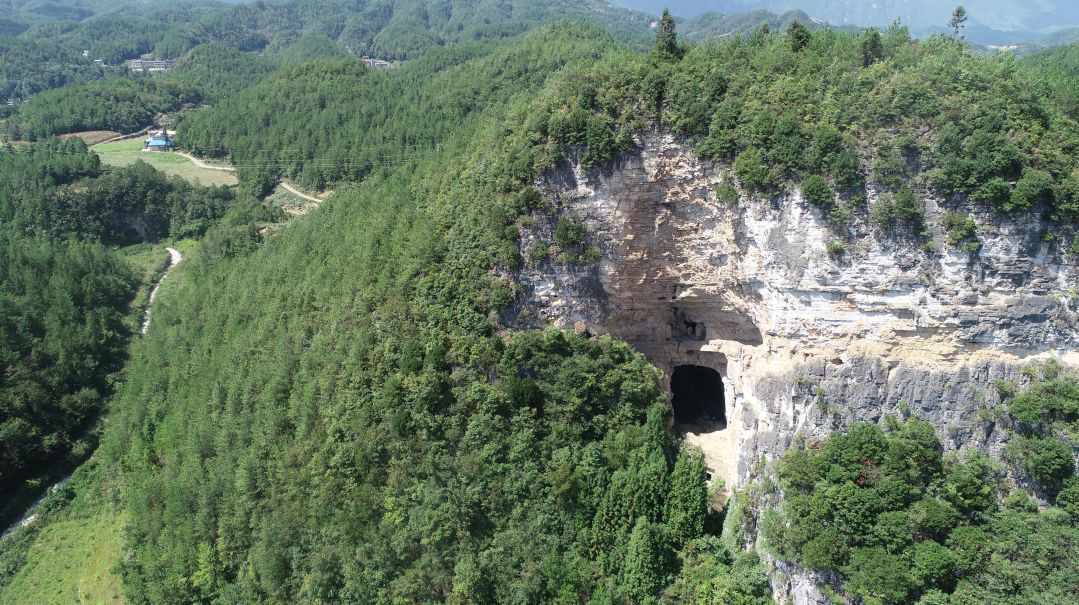 巴林左旗洞山图片