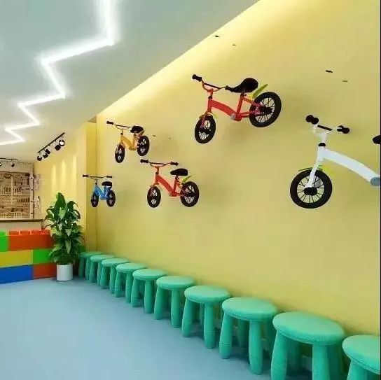 风雨无阻创造精彩917儿童滑步车太阳市骑聚乐中秋