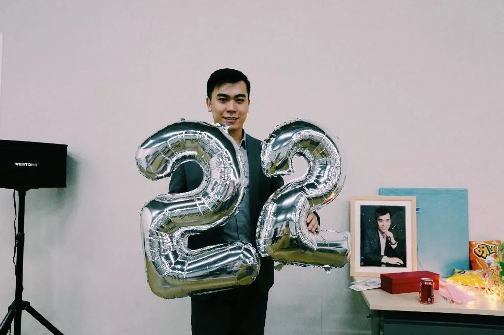 董腾老师生日回顾一场瞒着他的生日会