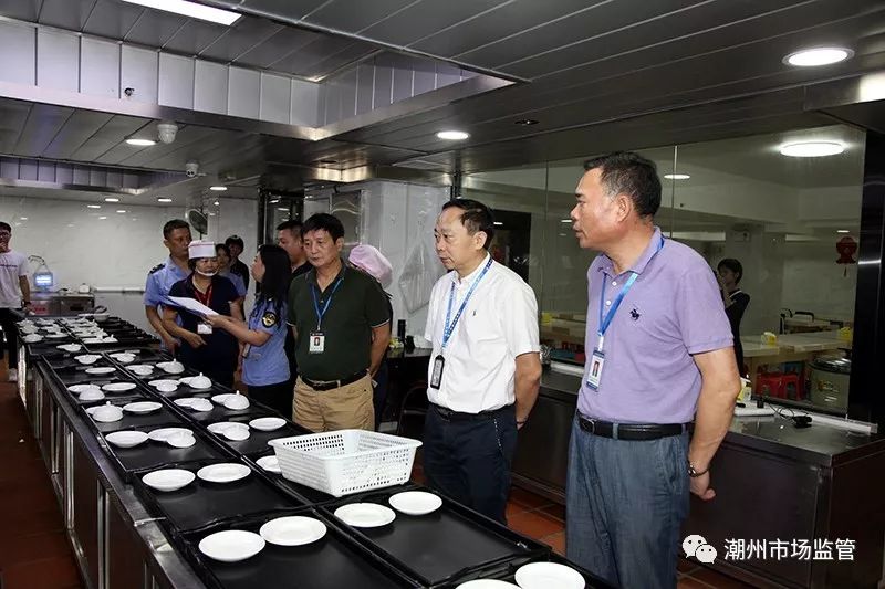 陈德堡局长带队督导检查特殊群体单位食堂及旅游景区餐