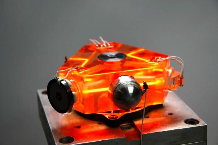 中国专家攻克激光陀螺难关一次跨越2代打造最强导航仪