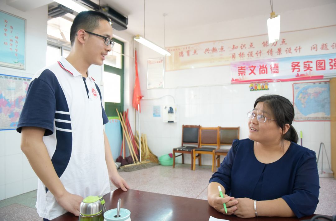 系列報道菏澤一中武憲娜老師晨曦細雨育桃李