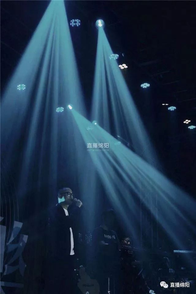 许常德,承包你整个青春的歌的男人来绵阳了!