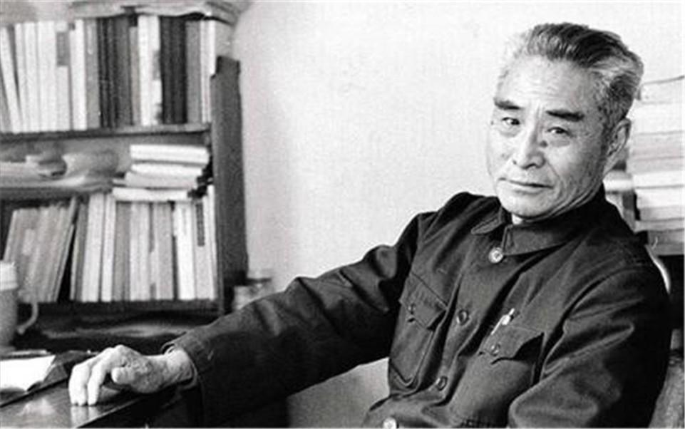 在这场战役中，他本打算如果被俘就自杀殉职，可为何却成功逃脱了_胡琏