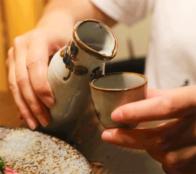 有时候一道菜的意义就在于两三好友来壶酒,吃吃喝喝能聊一晚上!