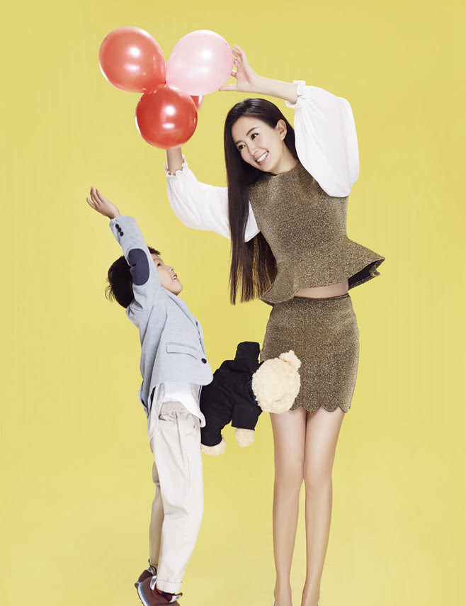 杨童舒携儿子拍美照,小葫芦帅气