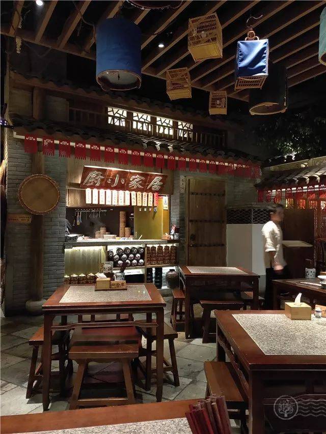 24年的老字号餐厅设计的也是古香古色