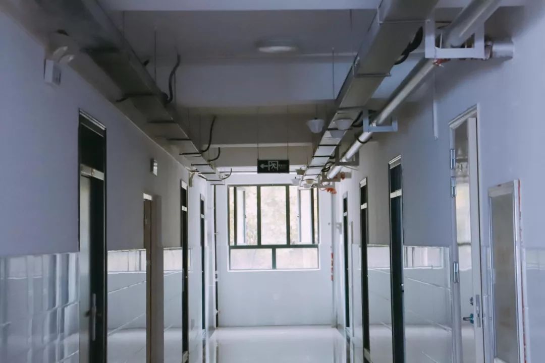 柠檬预警东区新宿舍楼内部照曝光