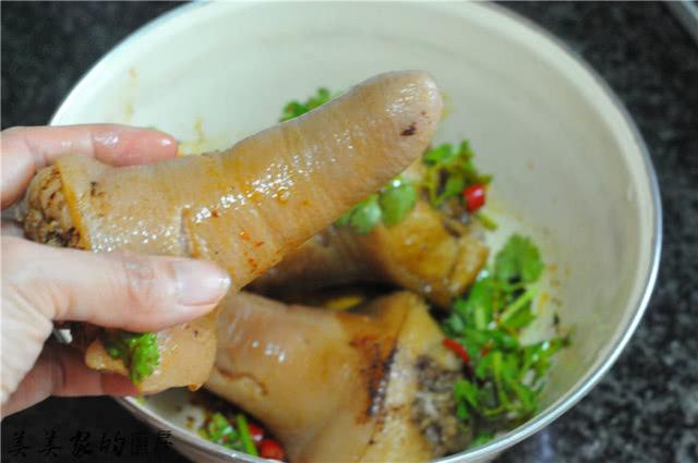 猪身上这部位,平民贵族个个爱,可惜每头猪只有一个,想吃全靠抢