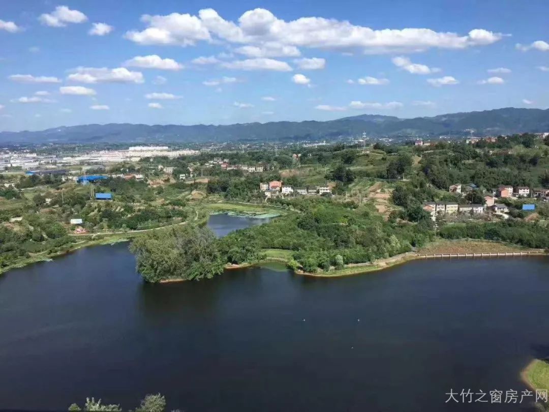 【大竹房讯】东湖湾精装106平湖景房,63.8万.