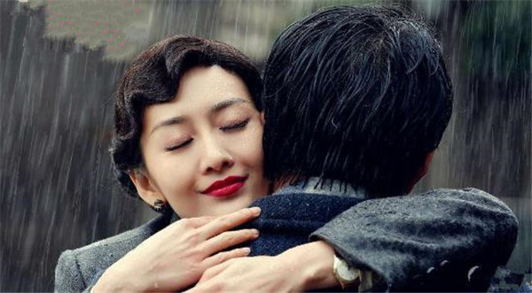 伪装者:明台说明楼卧室有汪曼春的照片,是撒谎还是真的?