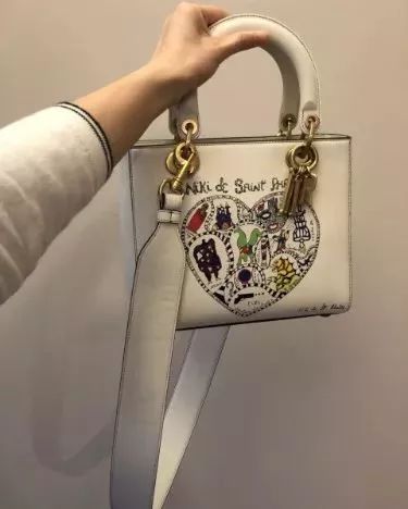 迪奧飾品dior 小蜜蜂耳釘價格:$470▼dior 項鍊價格:$490▼dior ja