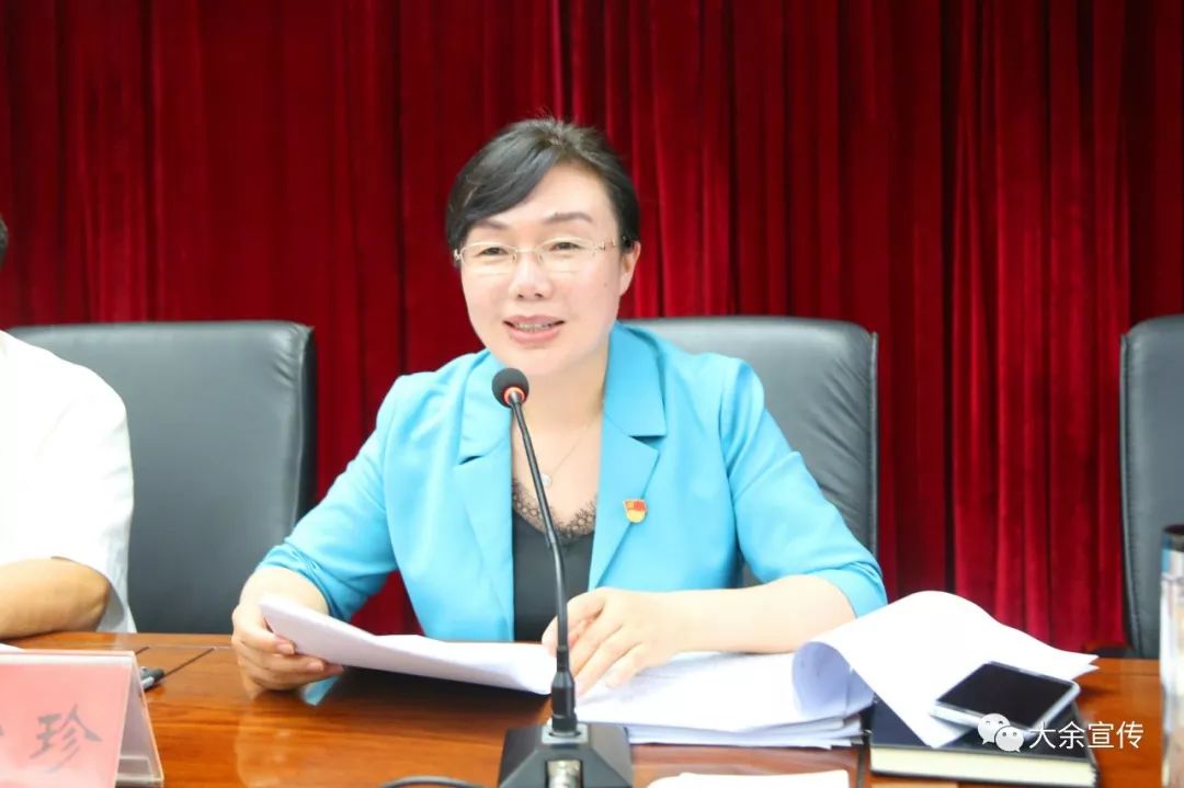 康诗平,以及李细妹,邓金健,包礼斌,廖军,聂为民,温岩松,刘裕裕,何选明