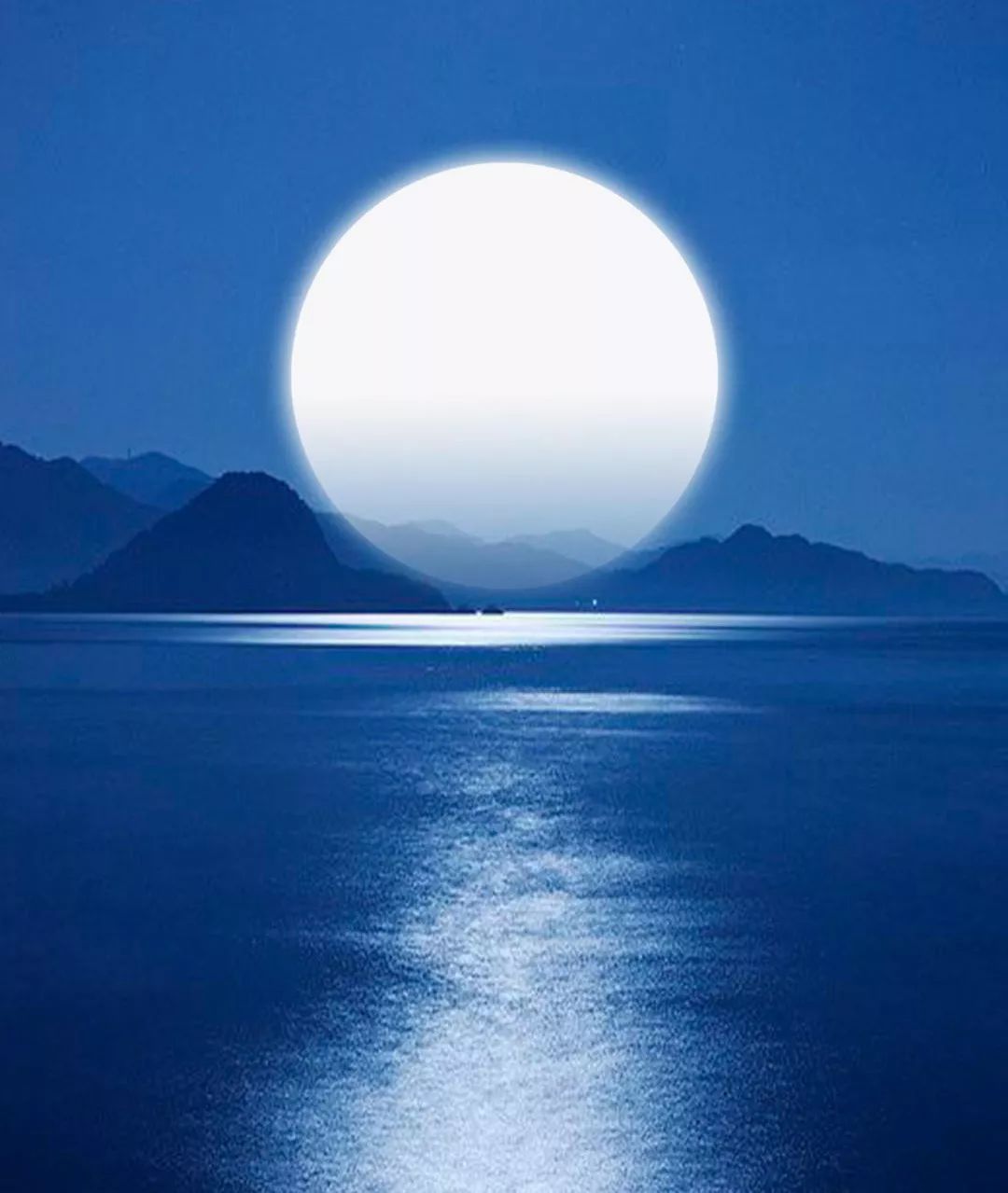 海上生明月天涯共此时