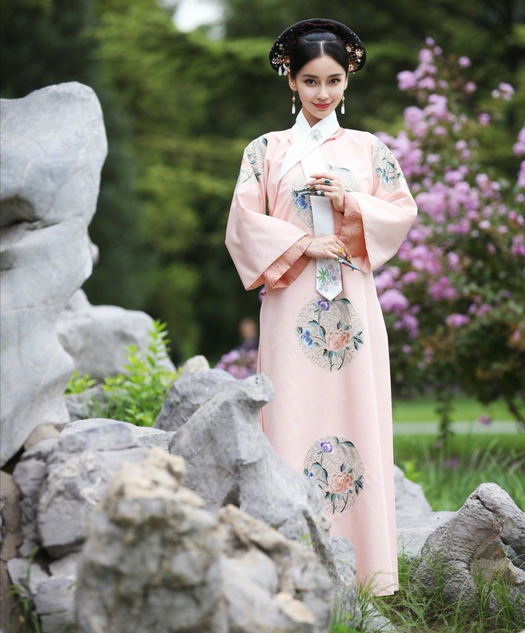 angelababy首尝清宫造型收获网友好评但演技还是一言难尽啊