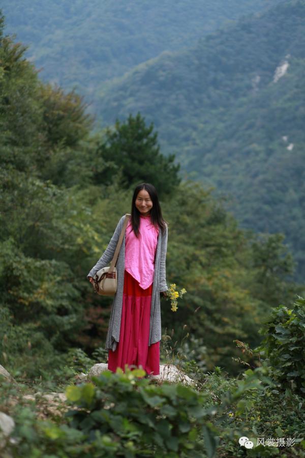 美女隐居终南山与山林草木同生长泸州也有陶渊明