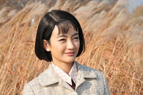 2014年在电视剧《返城年代》中朱杰饰演女主角"何静之".