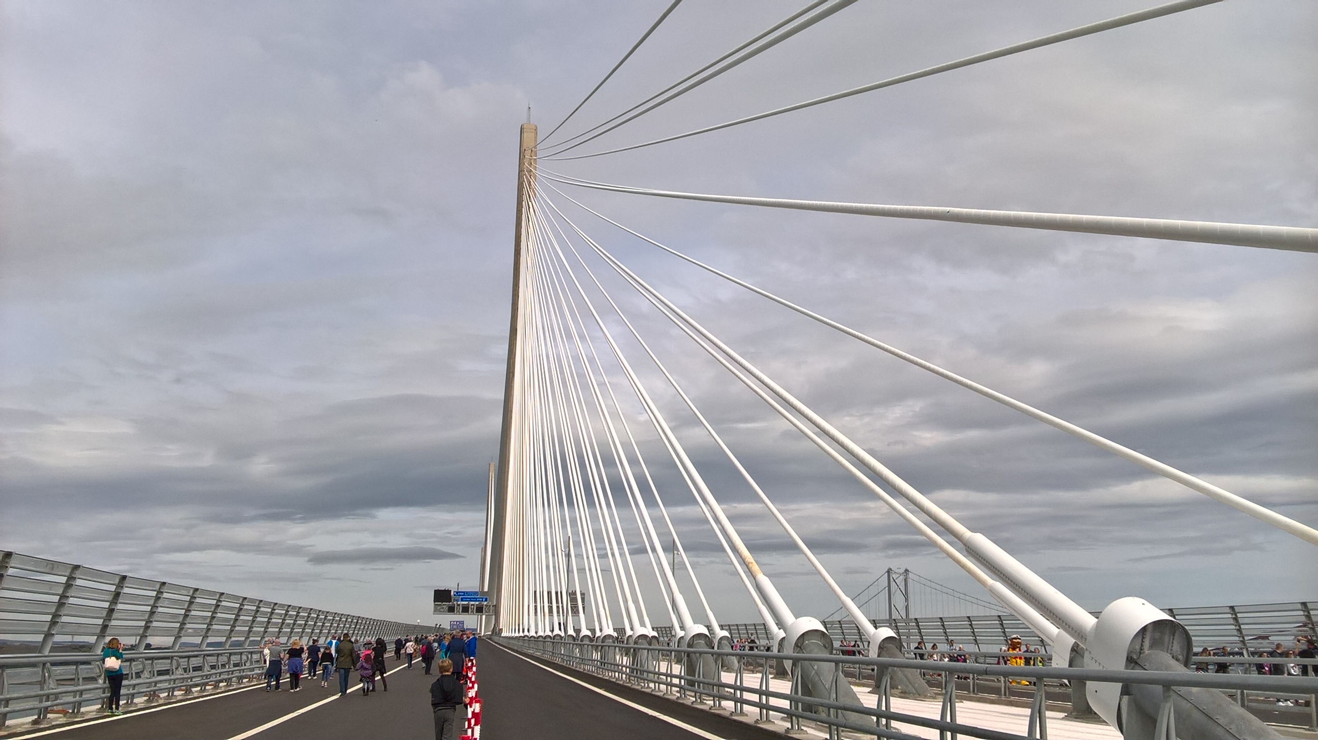 苏格兰福斯公路桥首发式