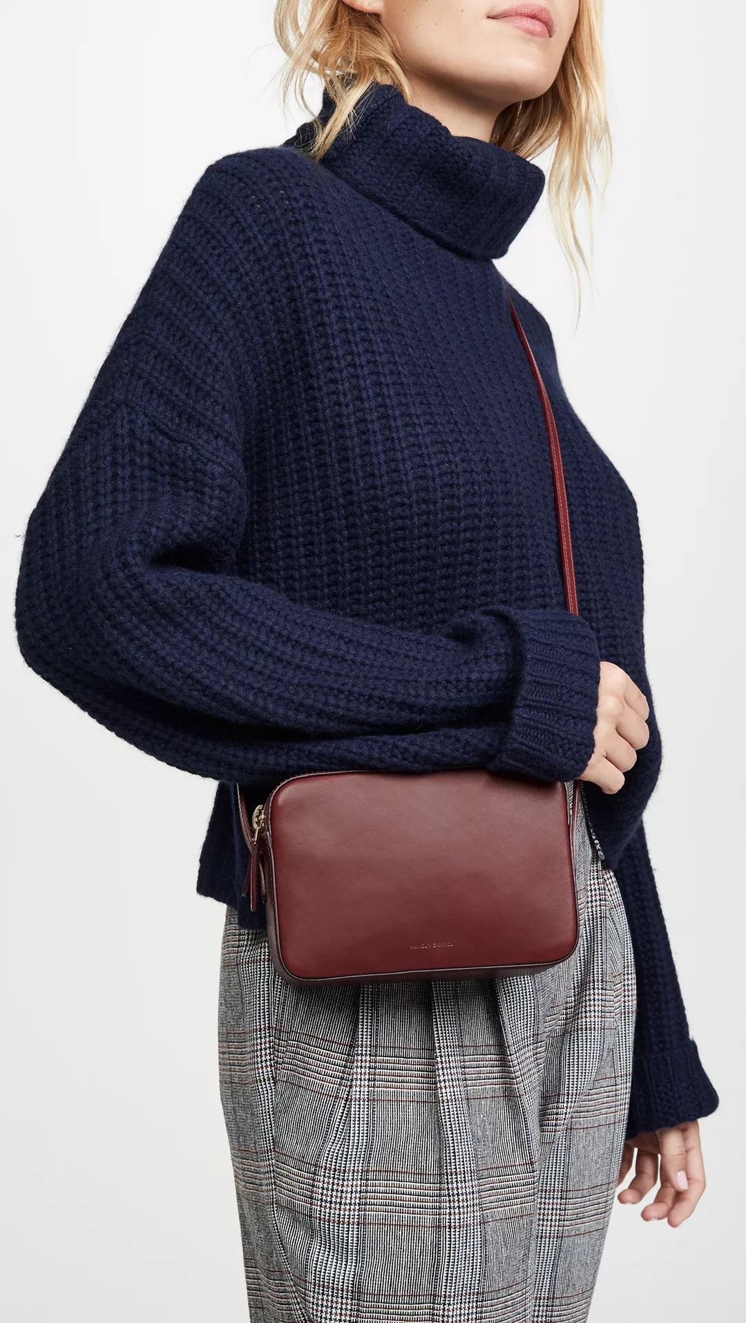 小编亲测一包难求的mansurgavriel现已登陆烧包