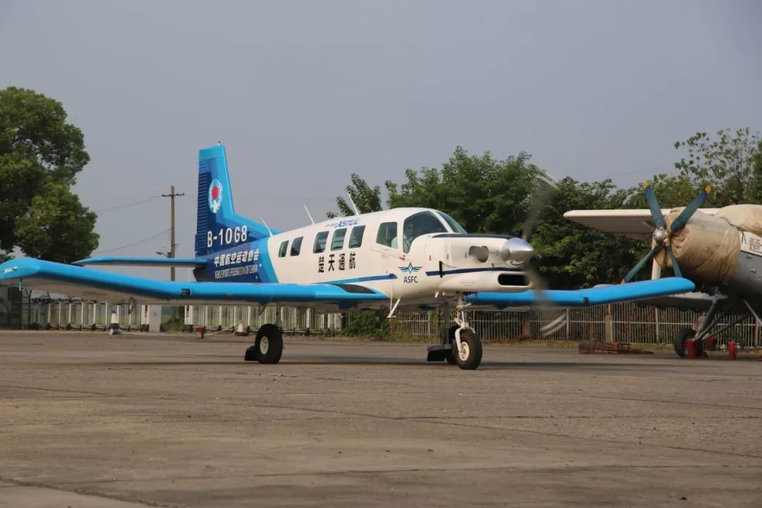 价值千万的新飞机p750xl落户荆州将用于