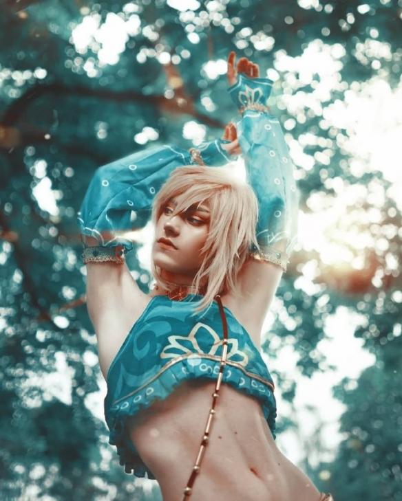 哪来的"腰"怪?《塞尔达传说》大佬女装cos林克