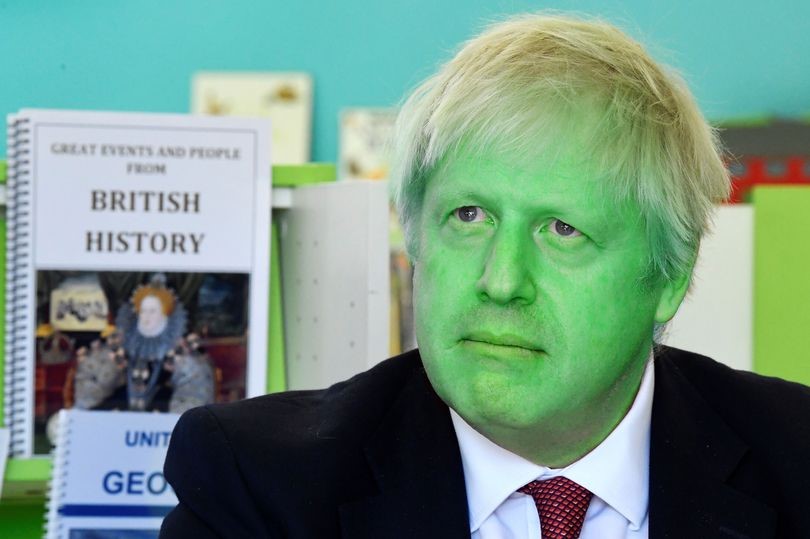 英国出现宪法危机，首相却在讨论漫威英雄，把自己比喻成绿巨人