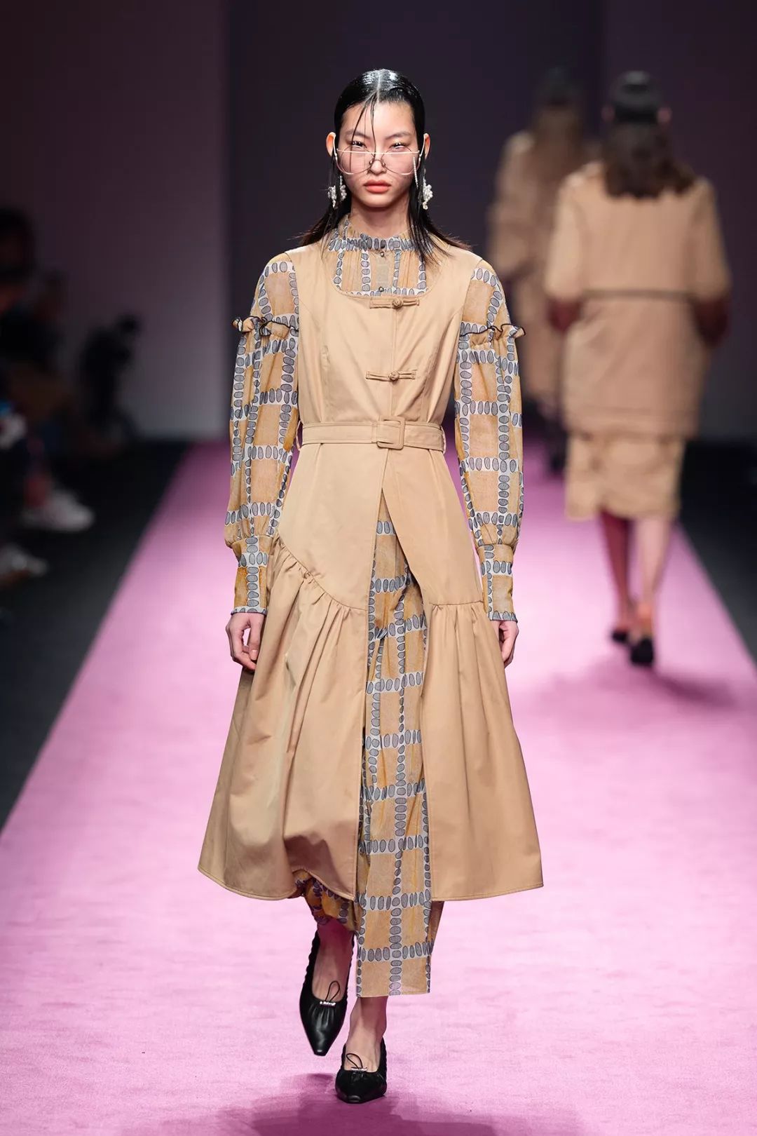 这些可能都是20202021秋冬女装大火的流行服装风格分析精选