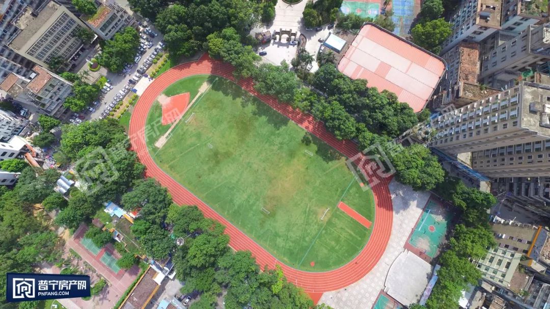 终于等到你流沙人民广场田径场改造完毕全新亮相