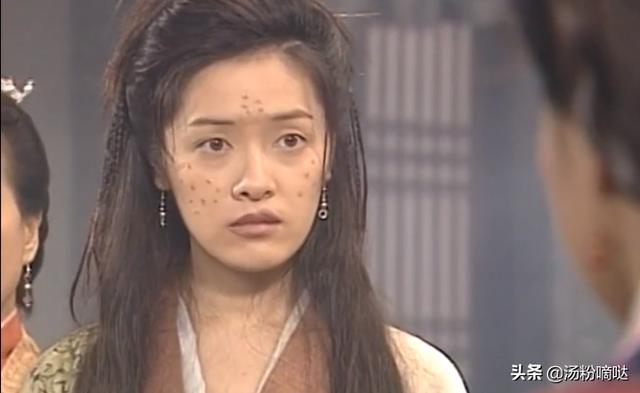 《无头东宫》的剧情设定,在于两位女主角的性格极端化过于出彩.