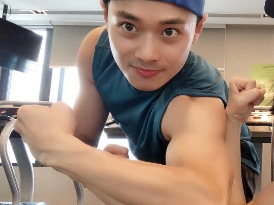 如今成肌肉型男,再次卷土重来!_曹骏