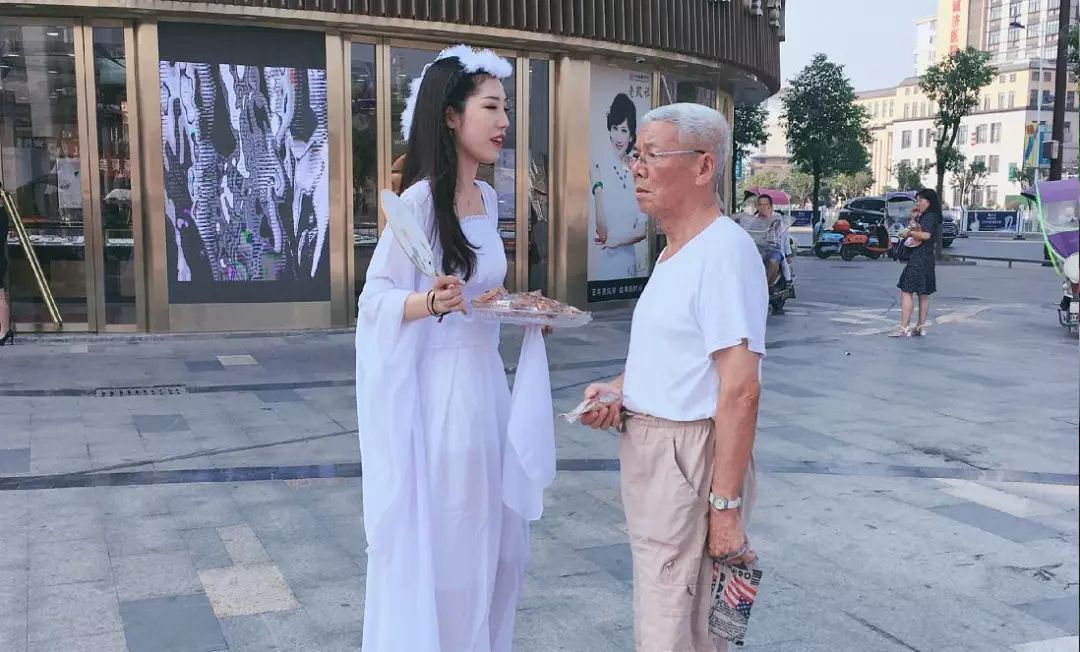 ▲现场活动图万载人居新篇章,自此全新开启万载碧桂园城市展厅荣耀