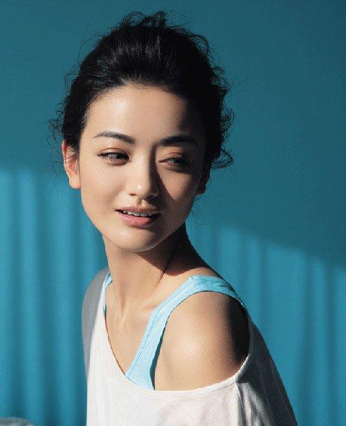 因潜伏一角而红称为万年不红女一号挤走王冠嫁娱乐圈大佬