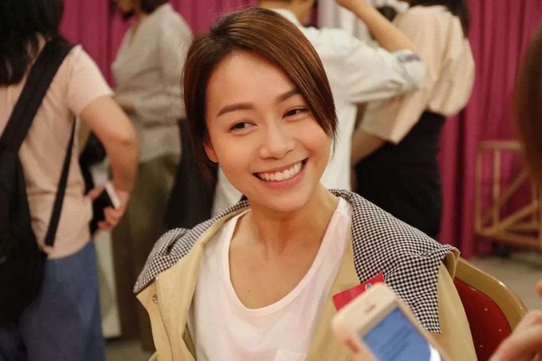 原创黄心颖新剧开播不复出,改名转行,专门服务外籍人士