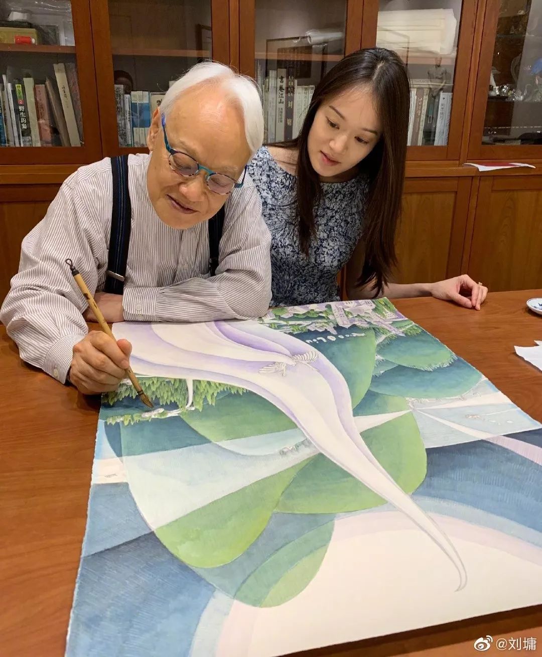 刘墉与女儿作画q:"一个完美的人生,不见得要有最多的掌声,也不见得要