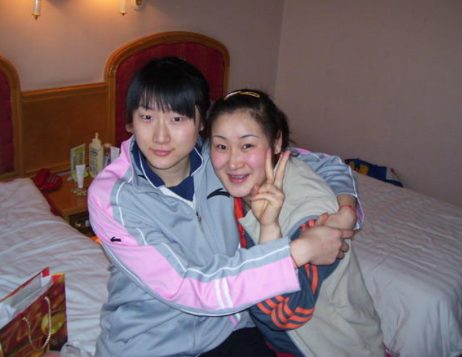 只能说白云是生不逢时,八一女排多年,一直都是攻强守弱,没有靠谱的一